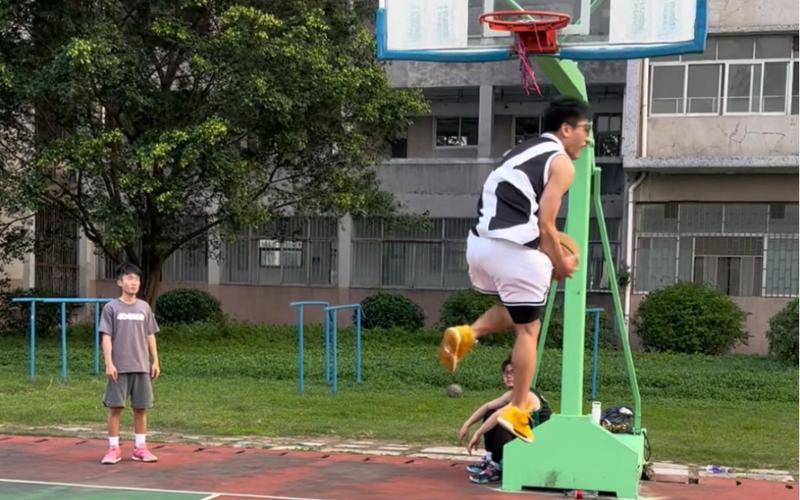 将借助他的