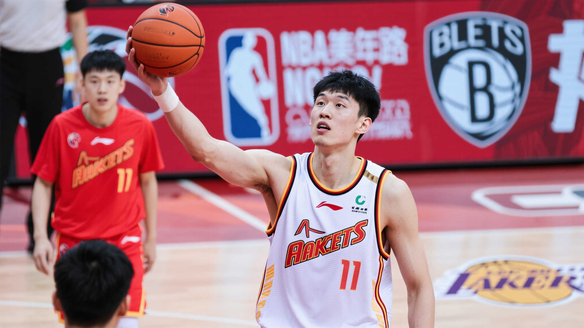 他在过去的